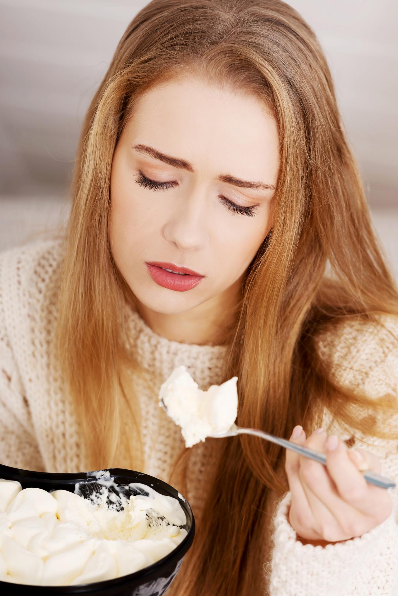 Comment gérer mes envies de manger émotionnelles?